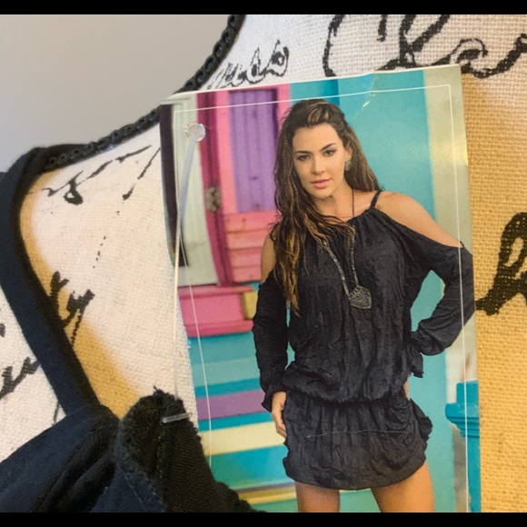 Drape Crepe Billow Open Shoulder Dress. - Picture 5 of 5